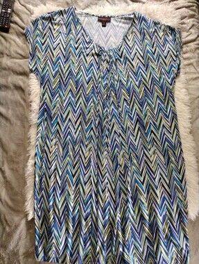 Dana Buchman Chevron V‑Neck  Dress — Blue, Green & White